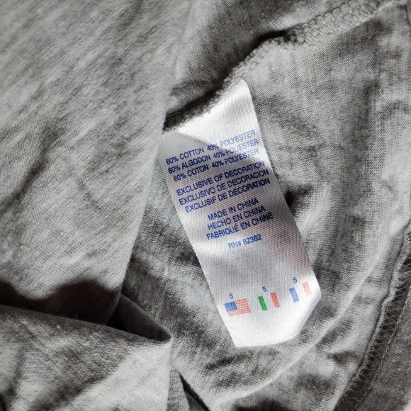 Champion Gray Short Sleeve Crewneck Athletic Logo T-Shirt Boys Size 5 EUC - Picture 3 of 8